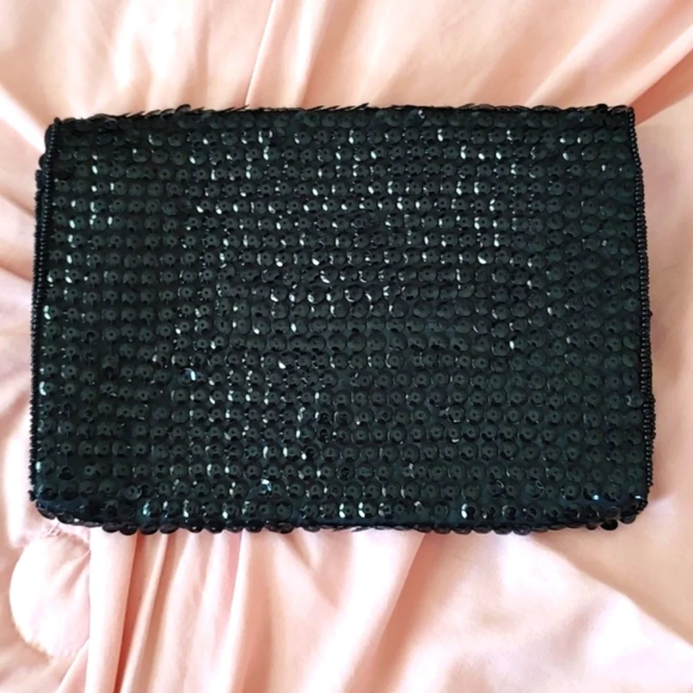 BLACK BEADED and SEQUIN EVENING CLUTCH. No Flaws.
